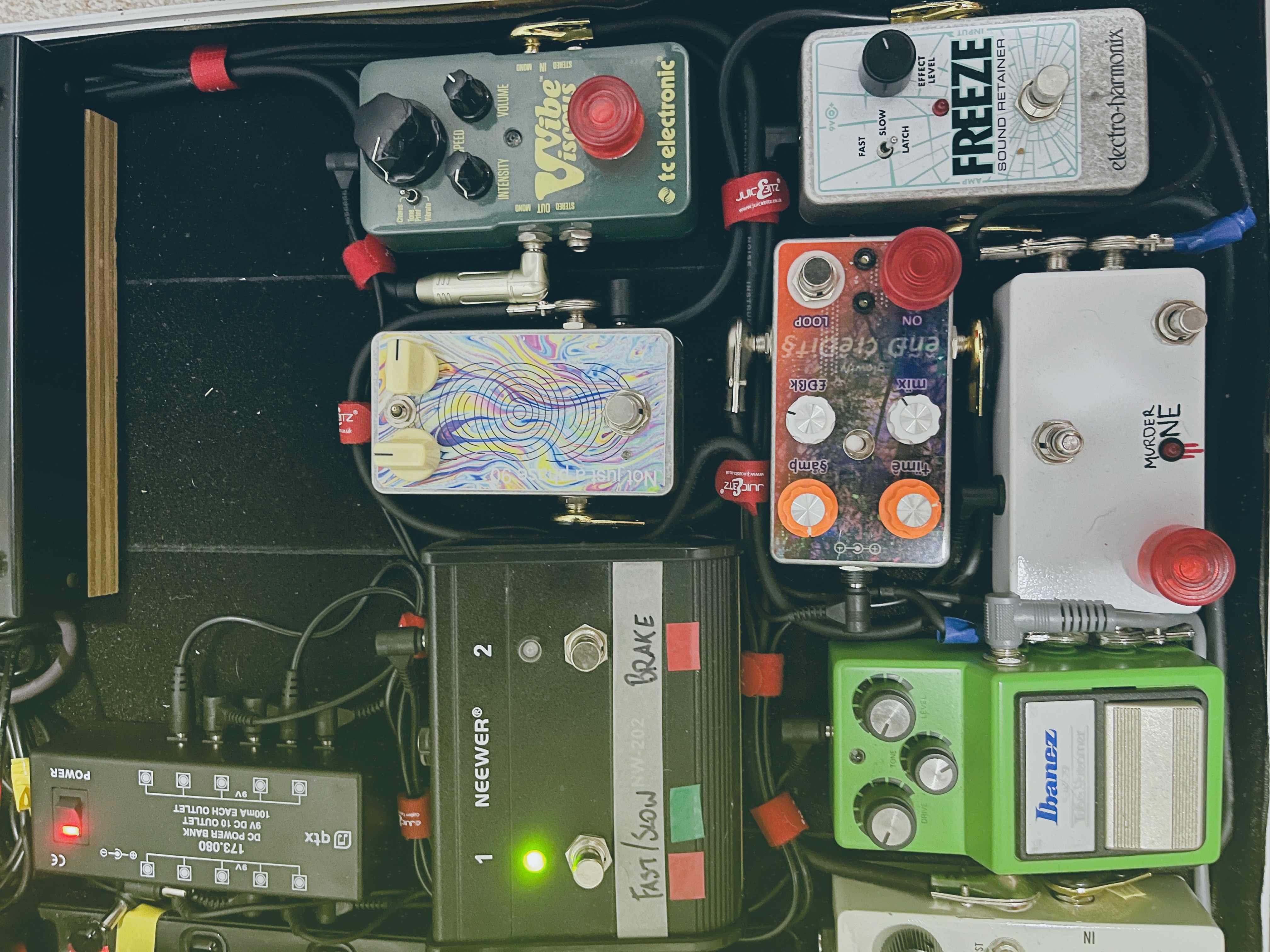 Pedalboard Cable Routing